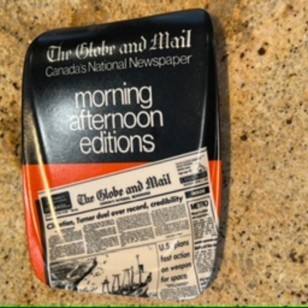 Vintage Globe & Mail trinket plate - Picture 7 of 9